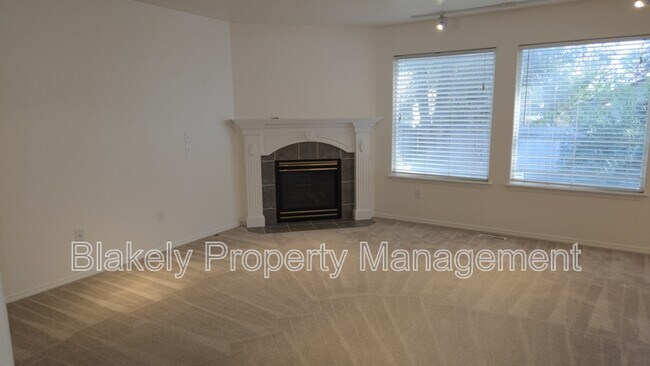 Building Photo - 3801 E Sutton Ave