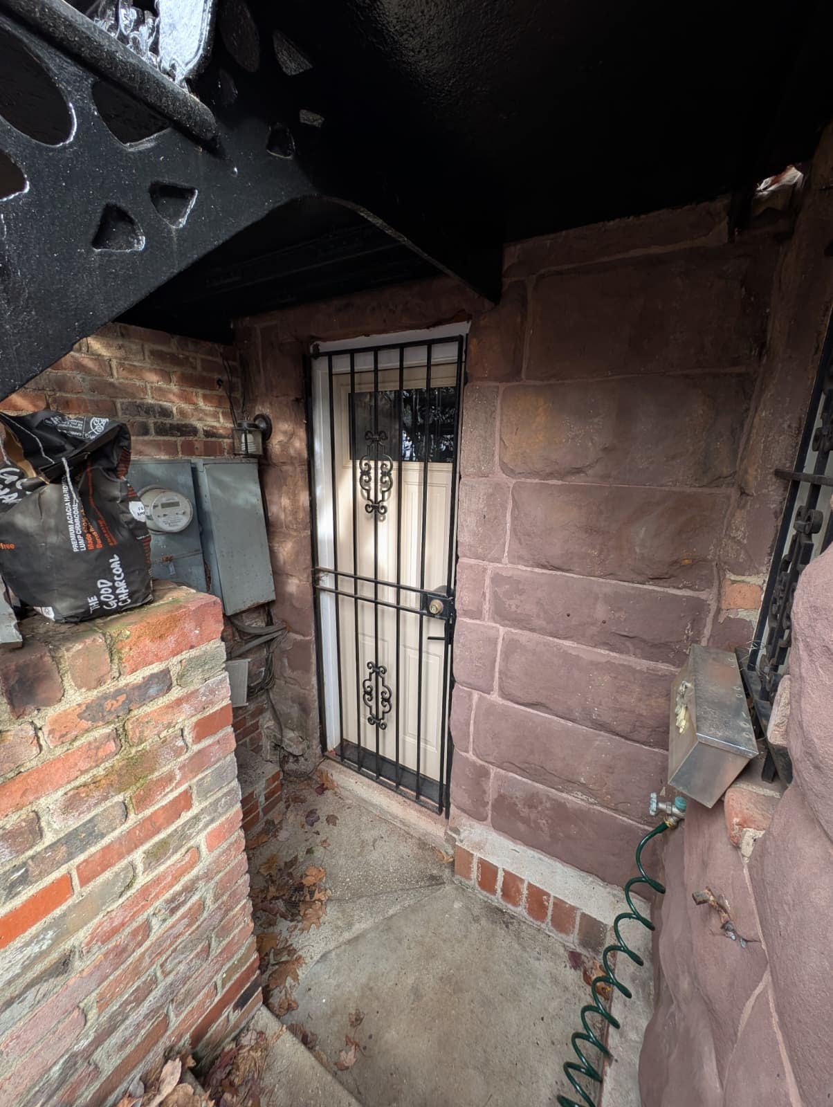 Building Photo - 818 A St SE