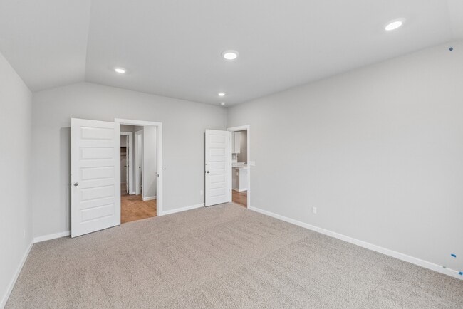 Building Photo - 8517 E Fort Worth St