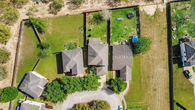 Building Photo - 17006 Kemble Creek Dr