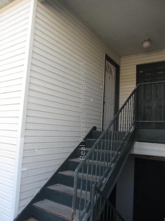 Building Photo - 279 W 1100 N