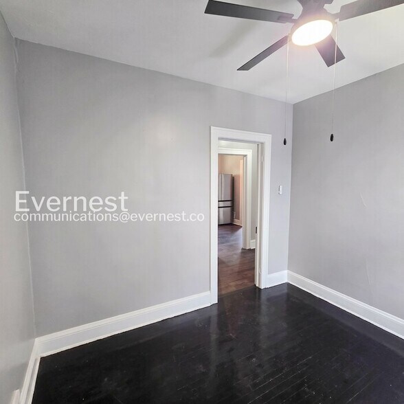 Building Photo - 3411 Beechwood Ave