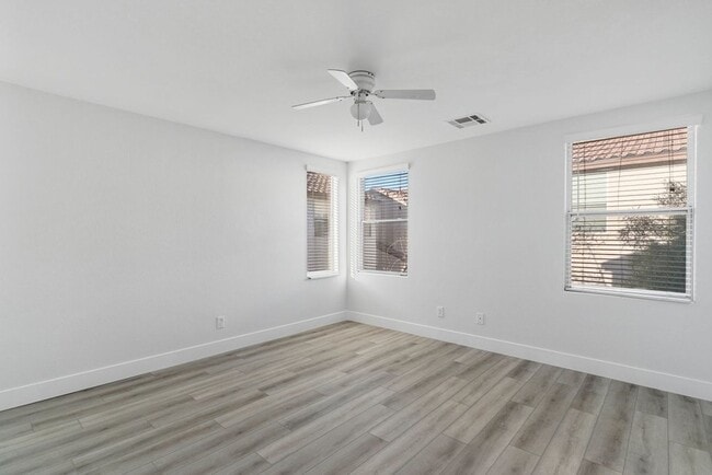 Building Photo - WONDERFUL 3 BEDROOM HOME AT END OF CUL-DE-...