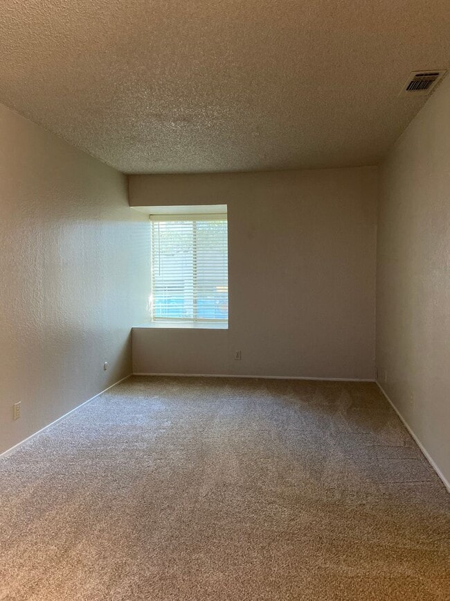 Building Photo - Coming Soon, Now Accepting a Wait! Spaciou...