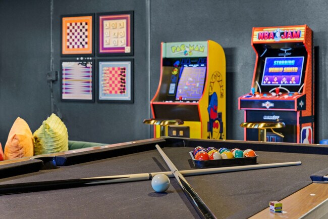 Building Photo - 13672 88th Ave N