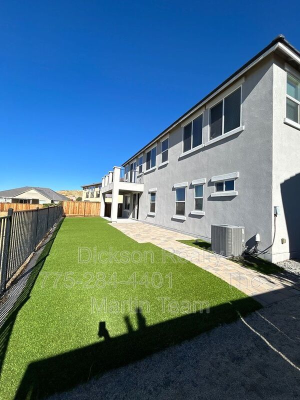 Building Photo - 2419 Romanga Court