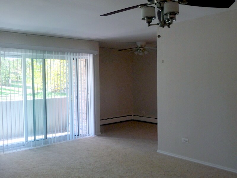 Building Photo - 1806 Hemlock Pl