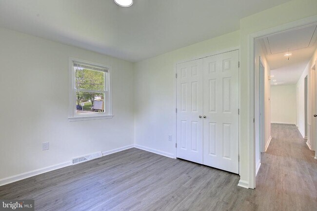 Building Photo - 6417 Kaine Dr