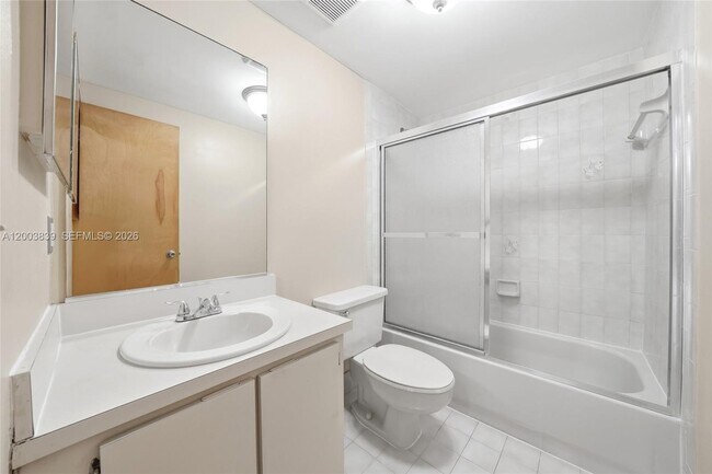 Building Photo - 631 SW 88th Ct