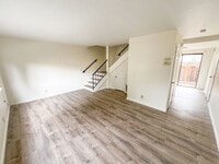 Building Photo - Remodeled Townhouse Near Downtown Campbell