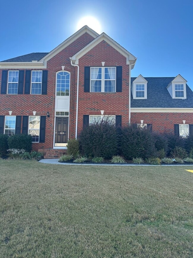 Primary Photo - Prime Location, Five Forks! Lease only