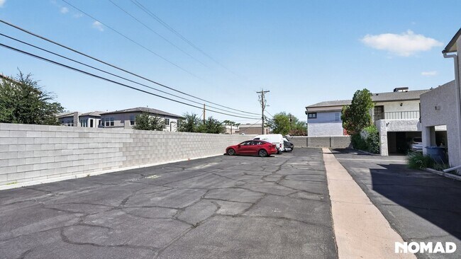 Building Photo - 3136 N 38th St