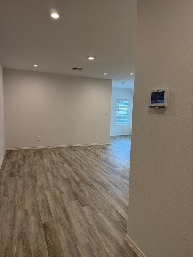 Building Photo - 31138 Delamere Turn Trial