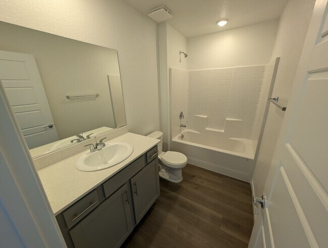 Building Photo - 3436 Via Lucca Ave
