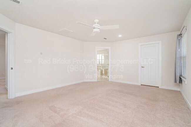 Building Photo - 7214 Waterwheel St SW