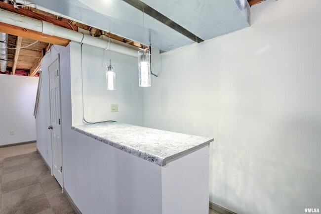 Building Photo - 2708 W Sesame St