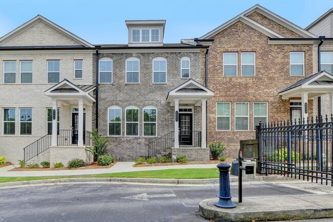 Building Photo - 4655 White St