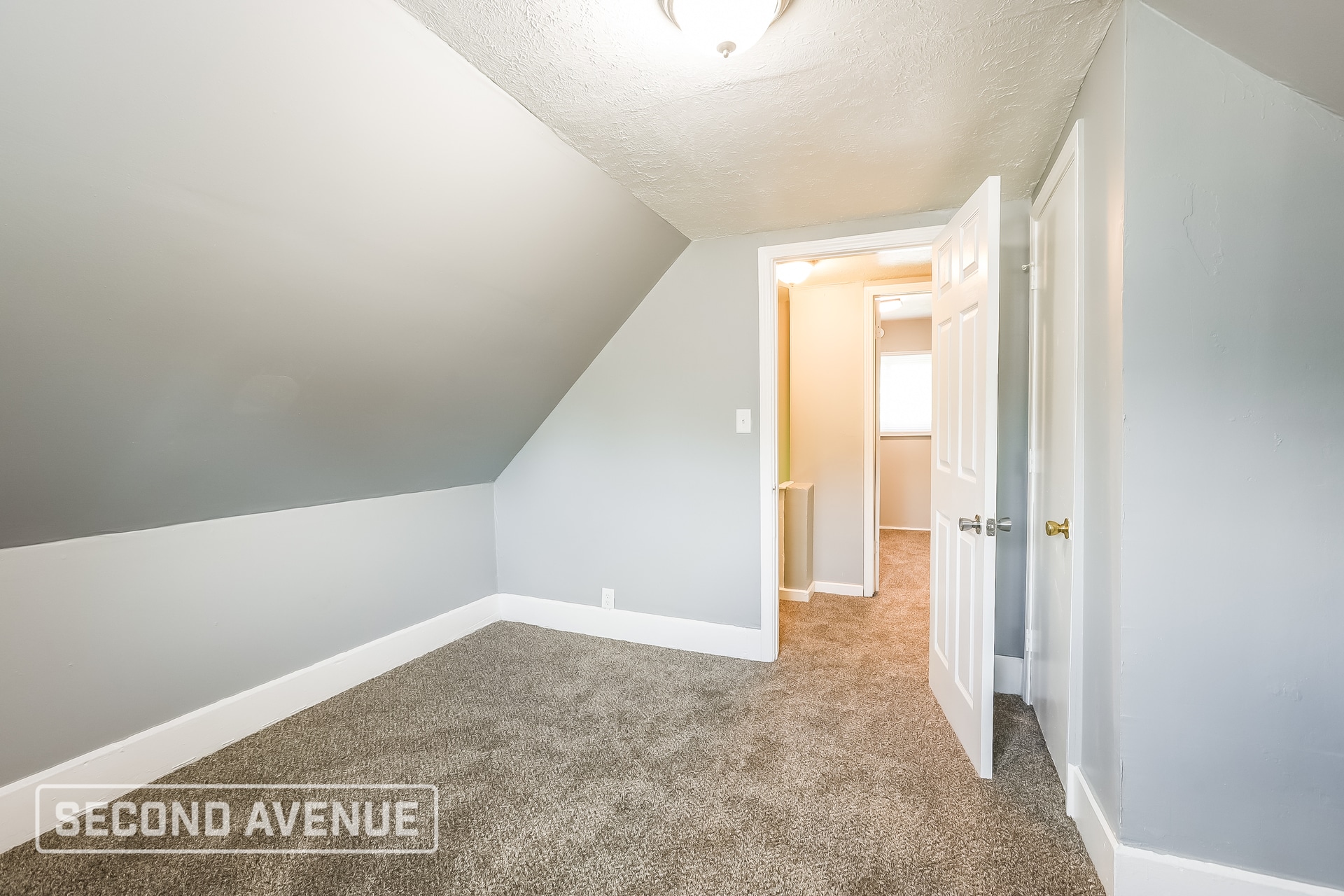 Building Photo - 424 W 41st St