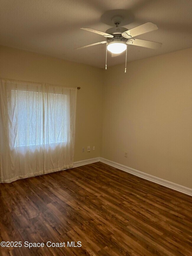 Building Photo - 2087 Hidden Grove Ln