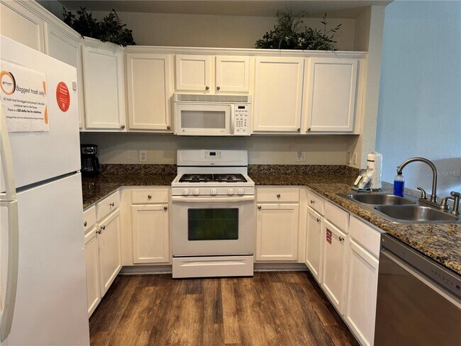 Building Photo - 1300 Seven Eagles Ct
