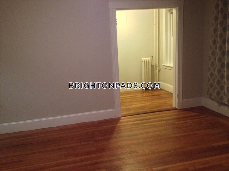 Primary Photo - 1615 Commonwealth Ave