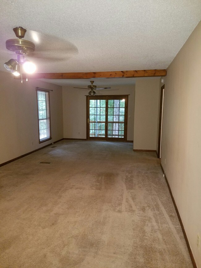 Building Photo - 107 Shannon Dr