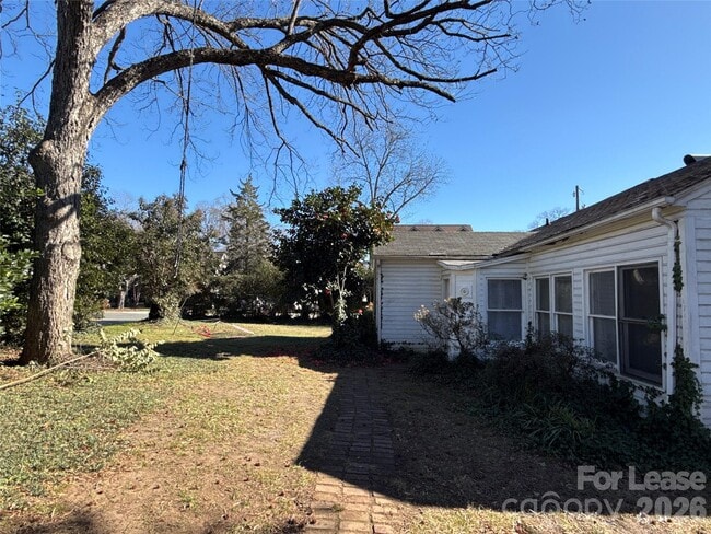 Building Photo - 1133 Princeton Ave