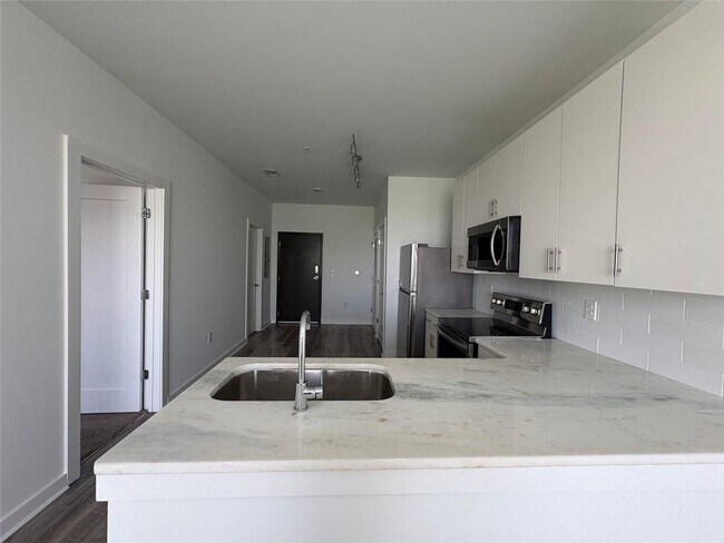 Building Photo - 525 Parkway Dr