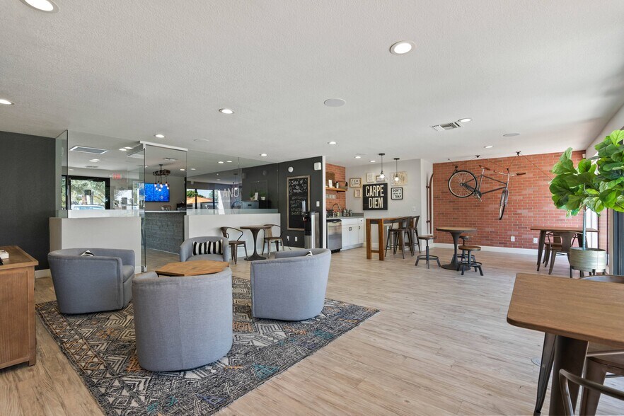 Building Photo - Delano Apartments