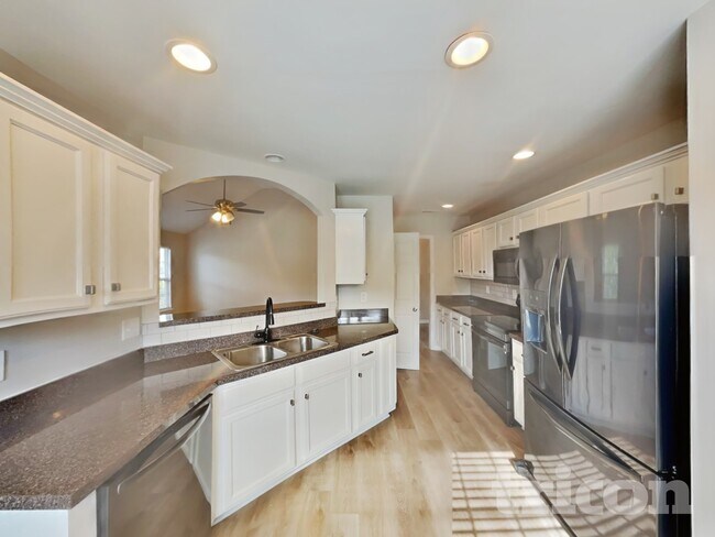 Building Photo - 7241 Explorer Trail