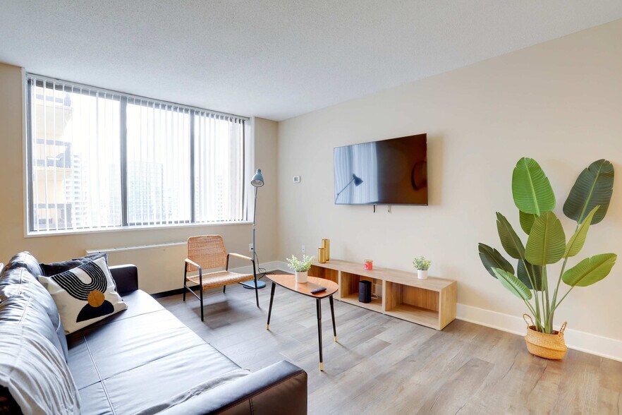 Primary Photo - 1201 S Bell St