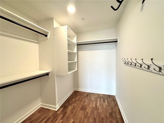 Building Photo - 195 14th St NE