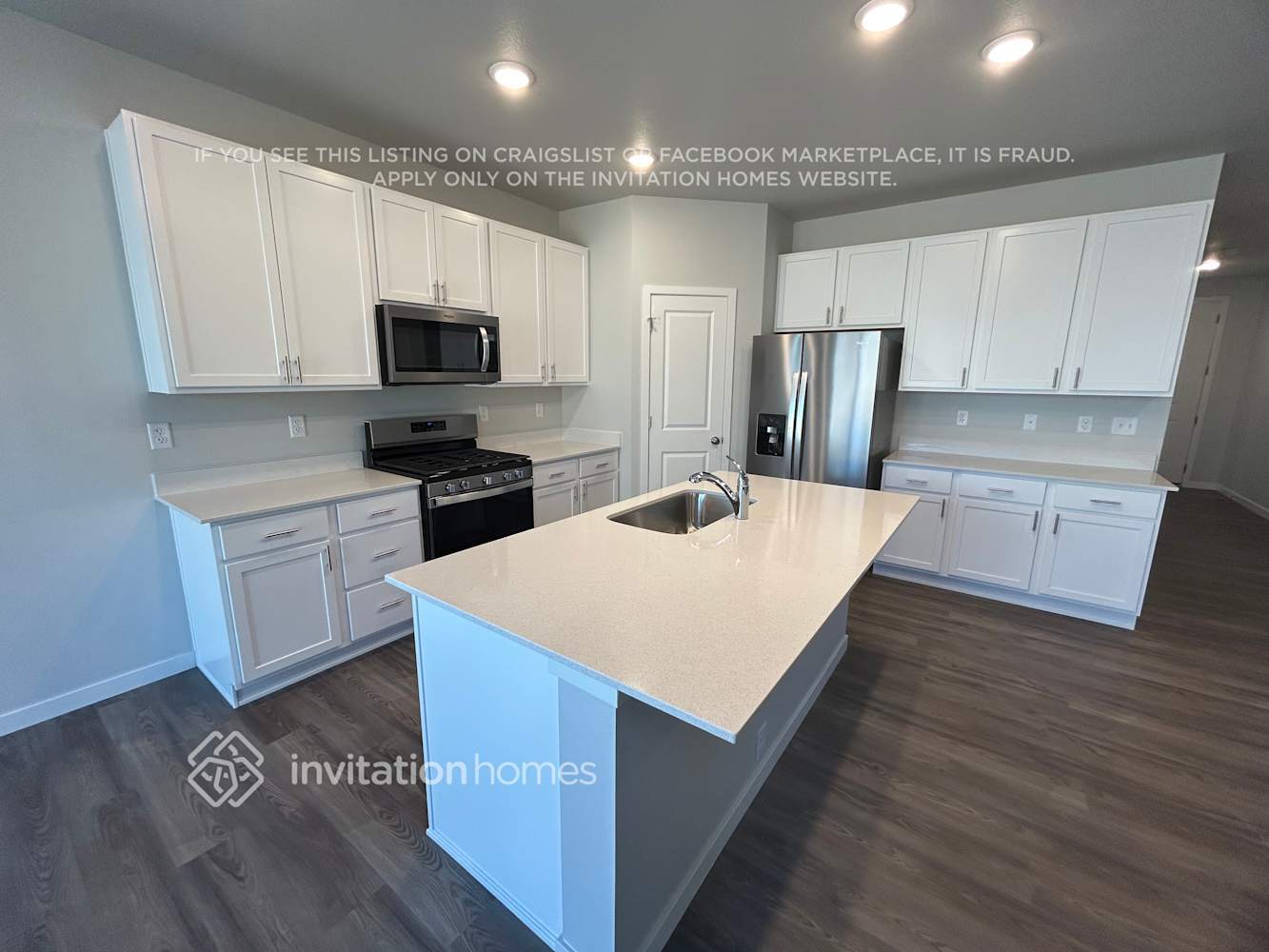 Building Photo - 4419 Shivaree St