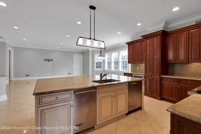 Building Photo - 1132 Oval Rd