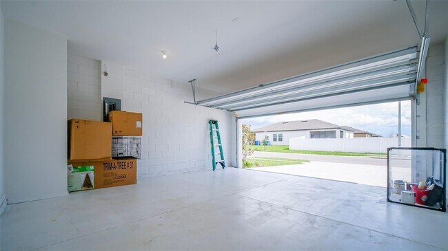 Building Photo - 825 Orchid Grove Blvd