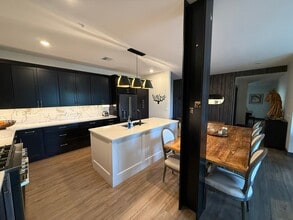 Building Photo - 100 Quartz Knl