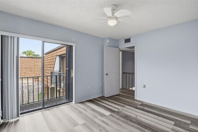 Building Photo - 1821 18th Ln