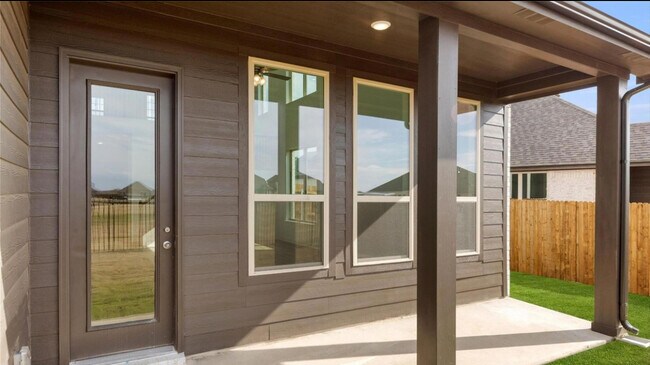 Building Photo - 2335 Sheppards Ln