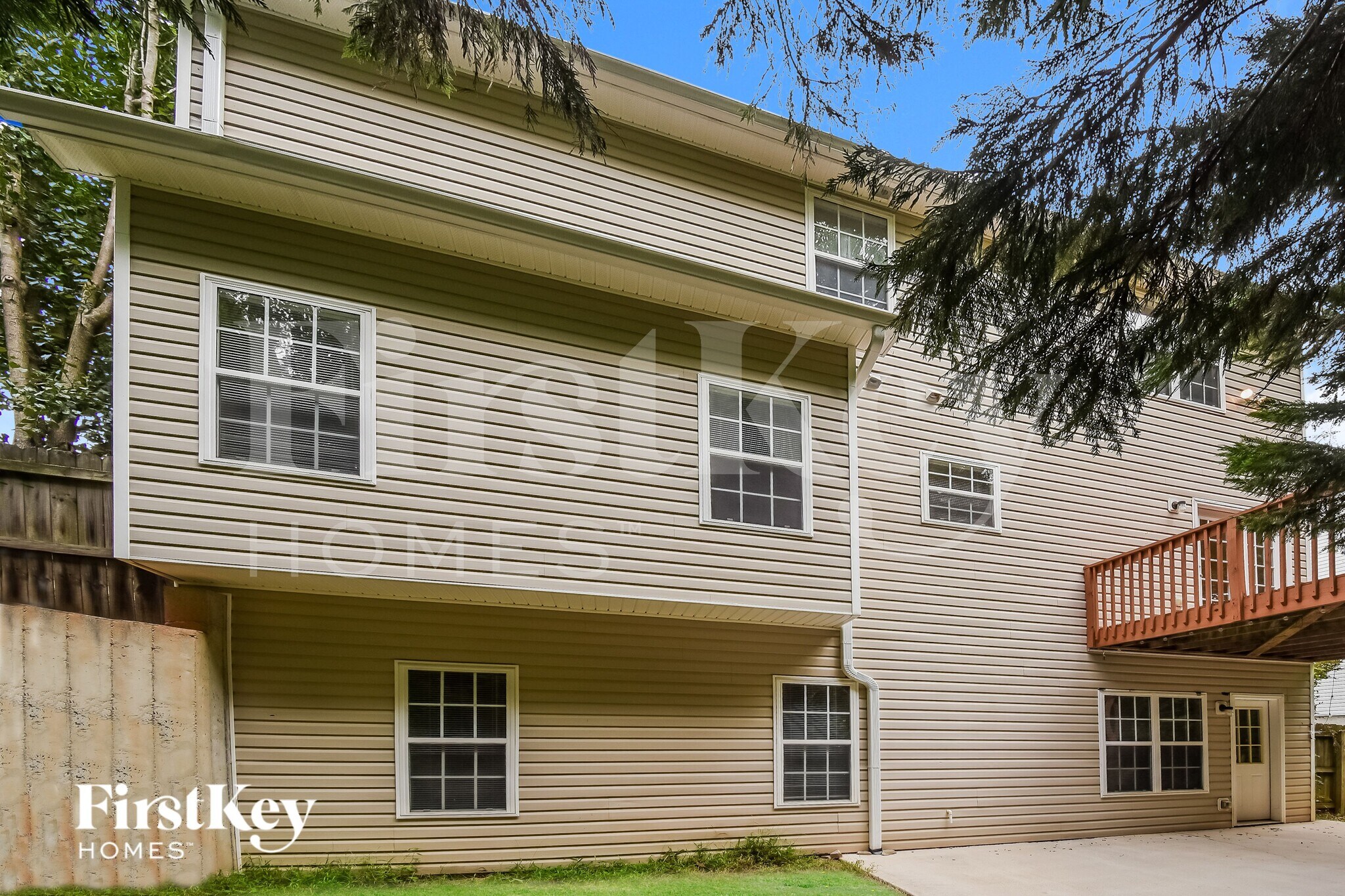 Building Photo - 135 Lexington Ct