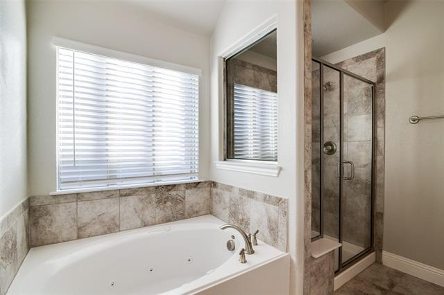 Building Photo - 575 Kara Dr