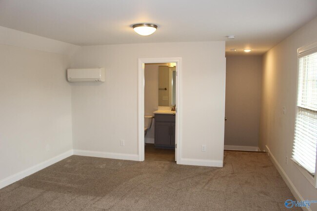 Building Photo - 104 Talia Dr