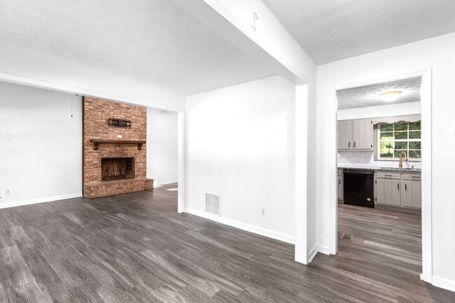 Building Photo - 1285 Coronada Dr