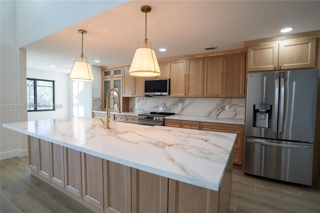 Building Photo - 16701 Bobcat Dr