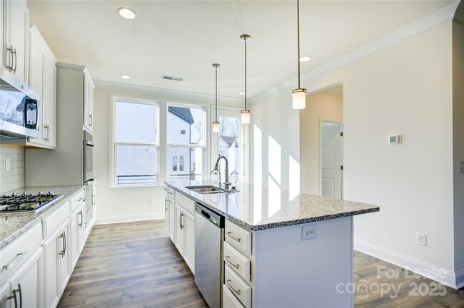 Building Photo - 14104 Loyola Ridge Dr