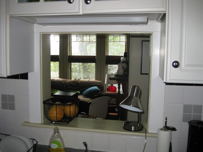 Building Photo - 123 Cushing Ave