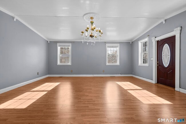 Building Photo - 242 Prospect St