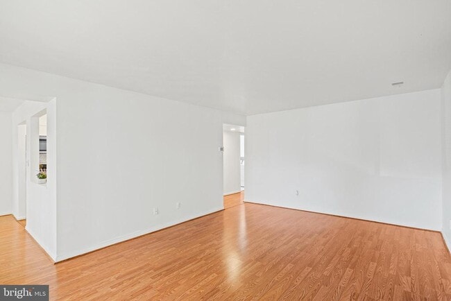 Building Photo - 2 Bailiffs Ct