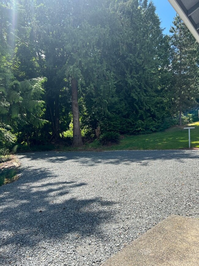 Building Photo - 3 bedroom 2.5 bathroom Home in Lake Steven...