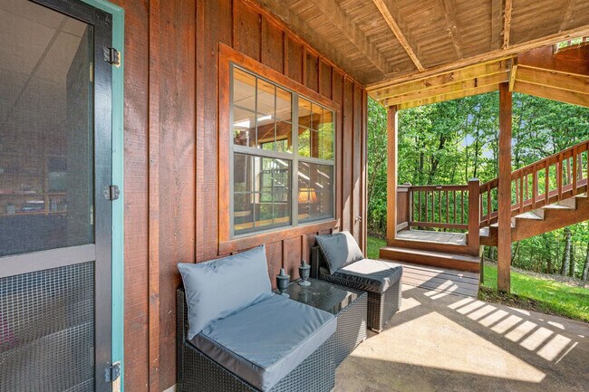 Building Photo - 150 Arrow Way