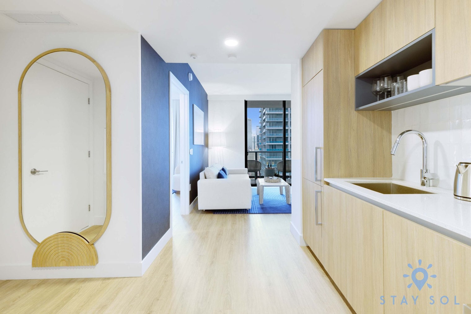 Building Photo - 601 NE 1st Ave